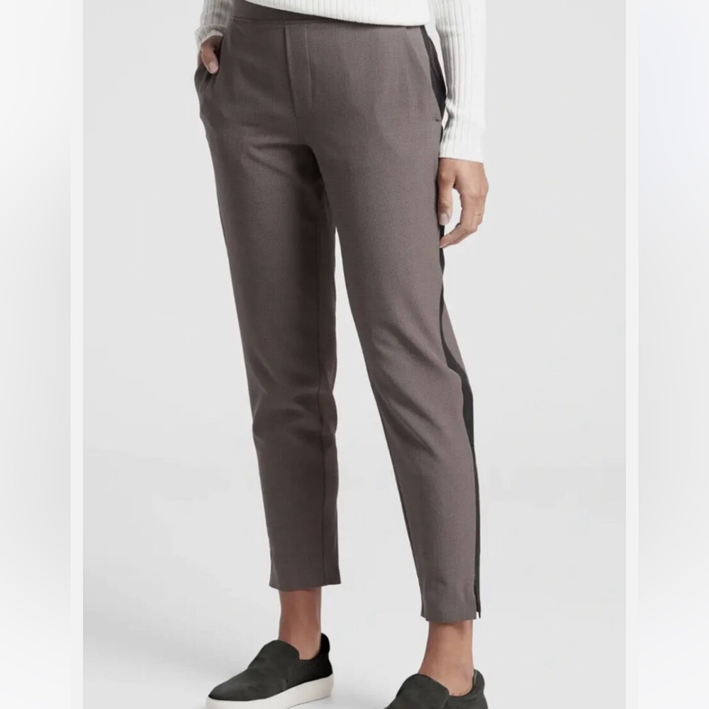 Athleta Brown Plaid Brooklyn Ankle Work Lifestyle Travel Pant